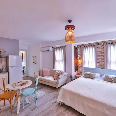 Apartment 50 Meters To The Long Bazaar In Lavantakas 1 Square Kas